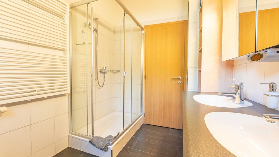 Duschen CHRIMITH Ferienwohnung Adelboden